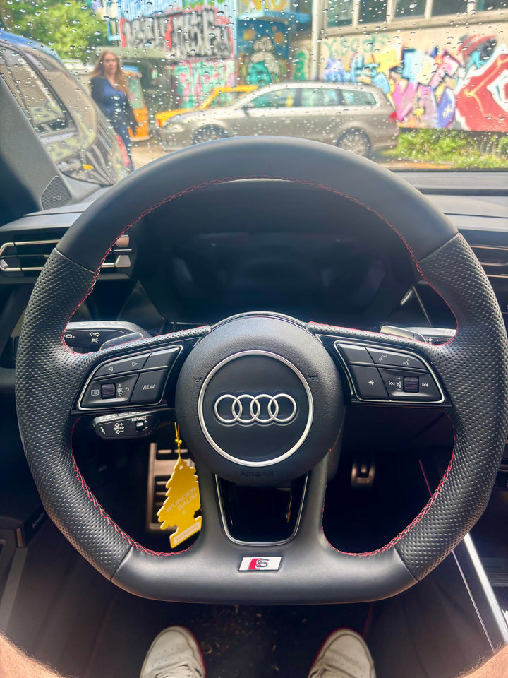 AUDI R8 Stil (Komplettlenkrad) S3 2024